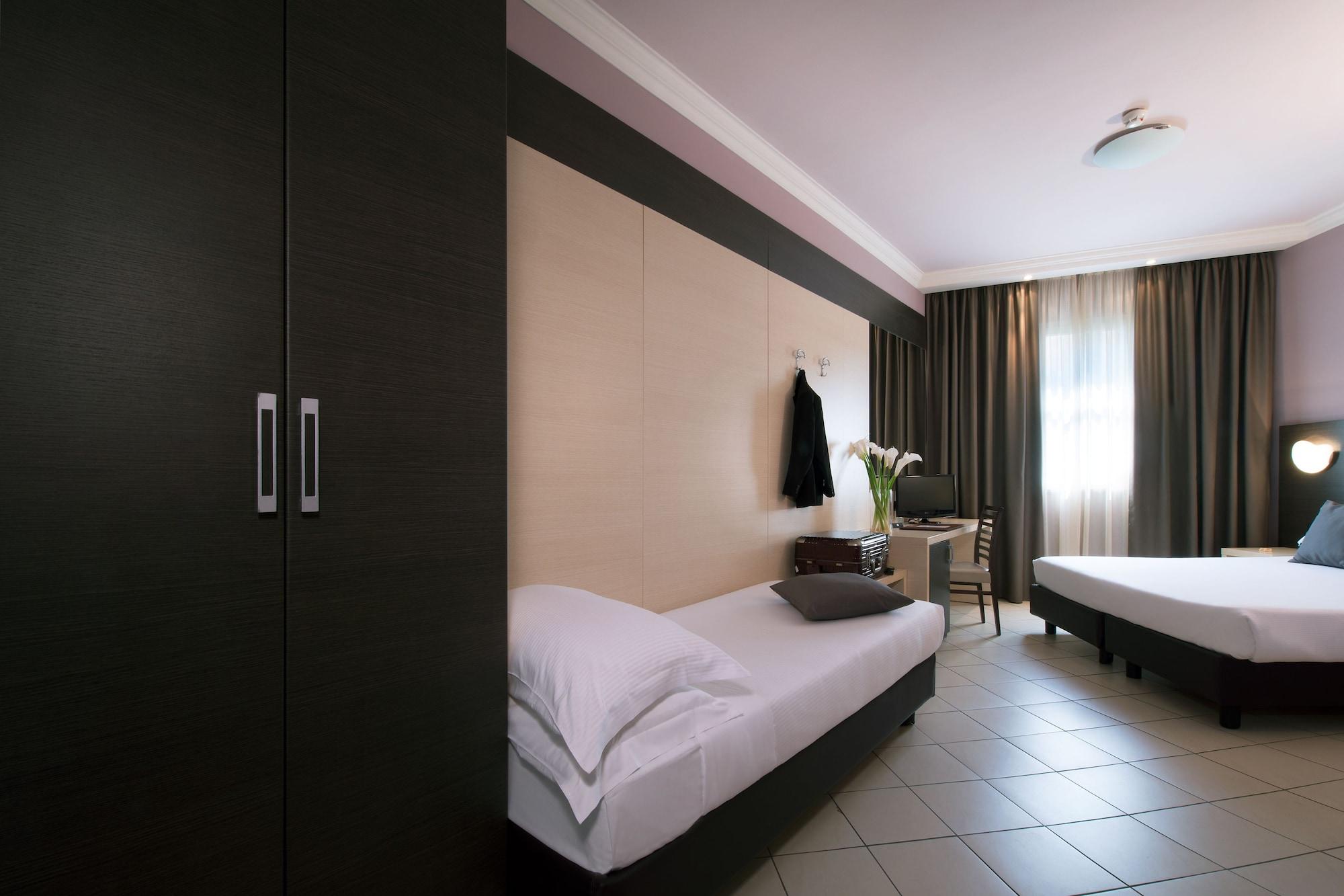 Cdh Hotel Специя Екстериор снимка