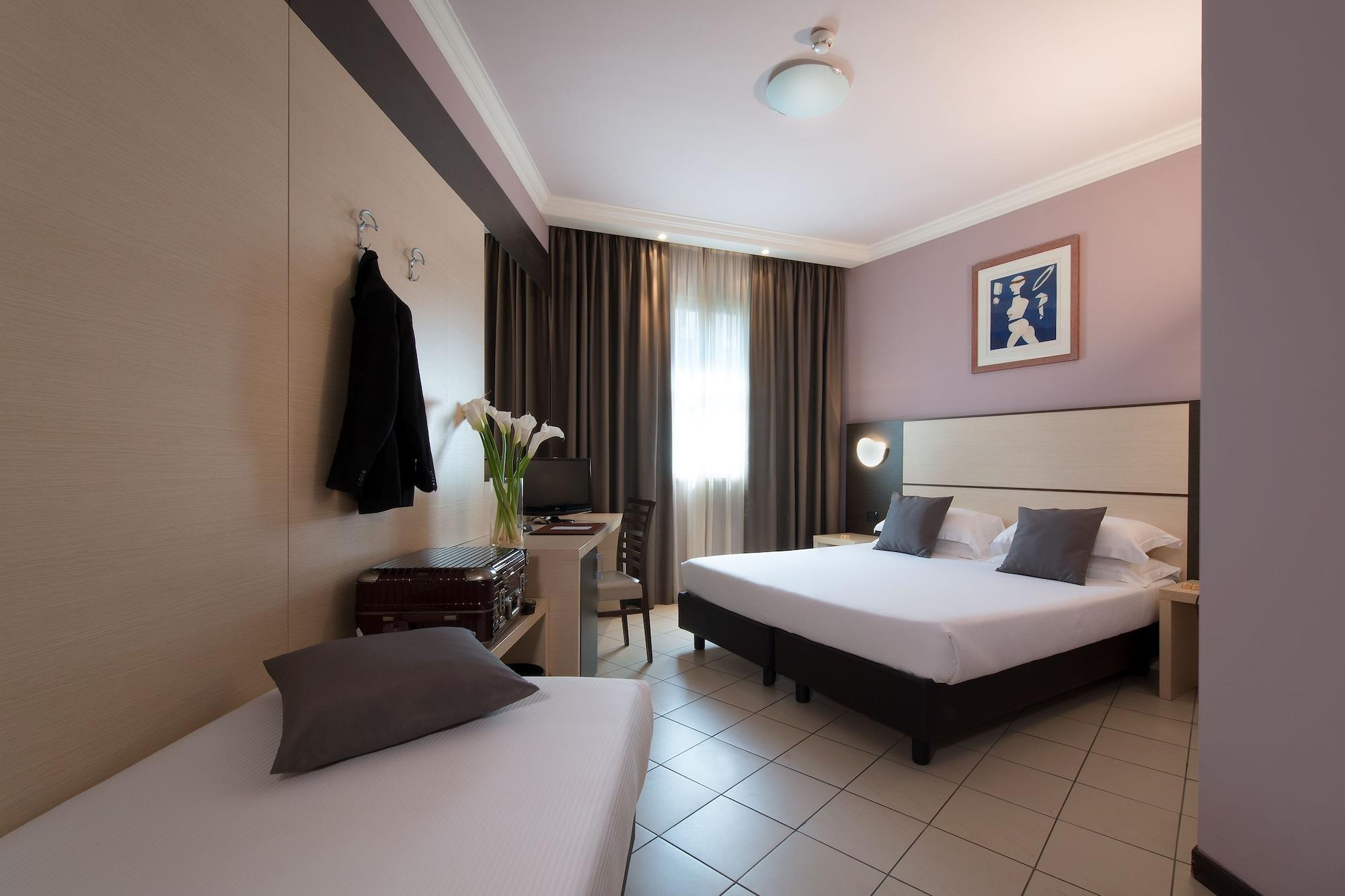 Cdh Hotel Специя Екстериор снимка