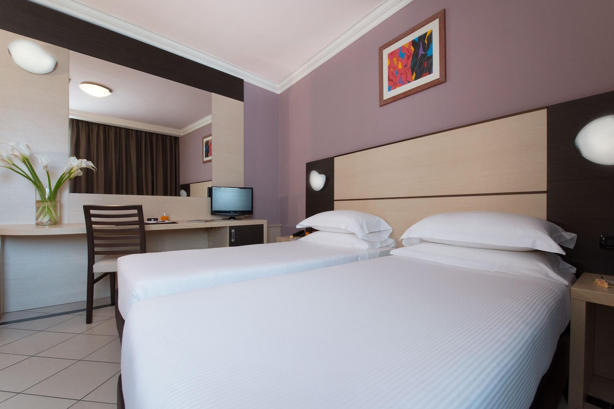 Cdh Hotel Специя Екстериор снимка
