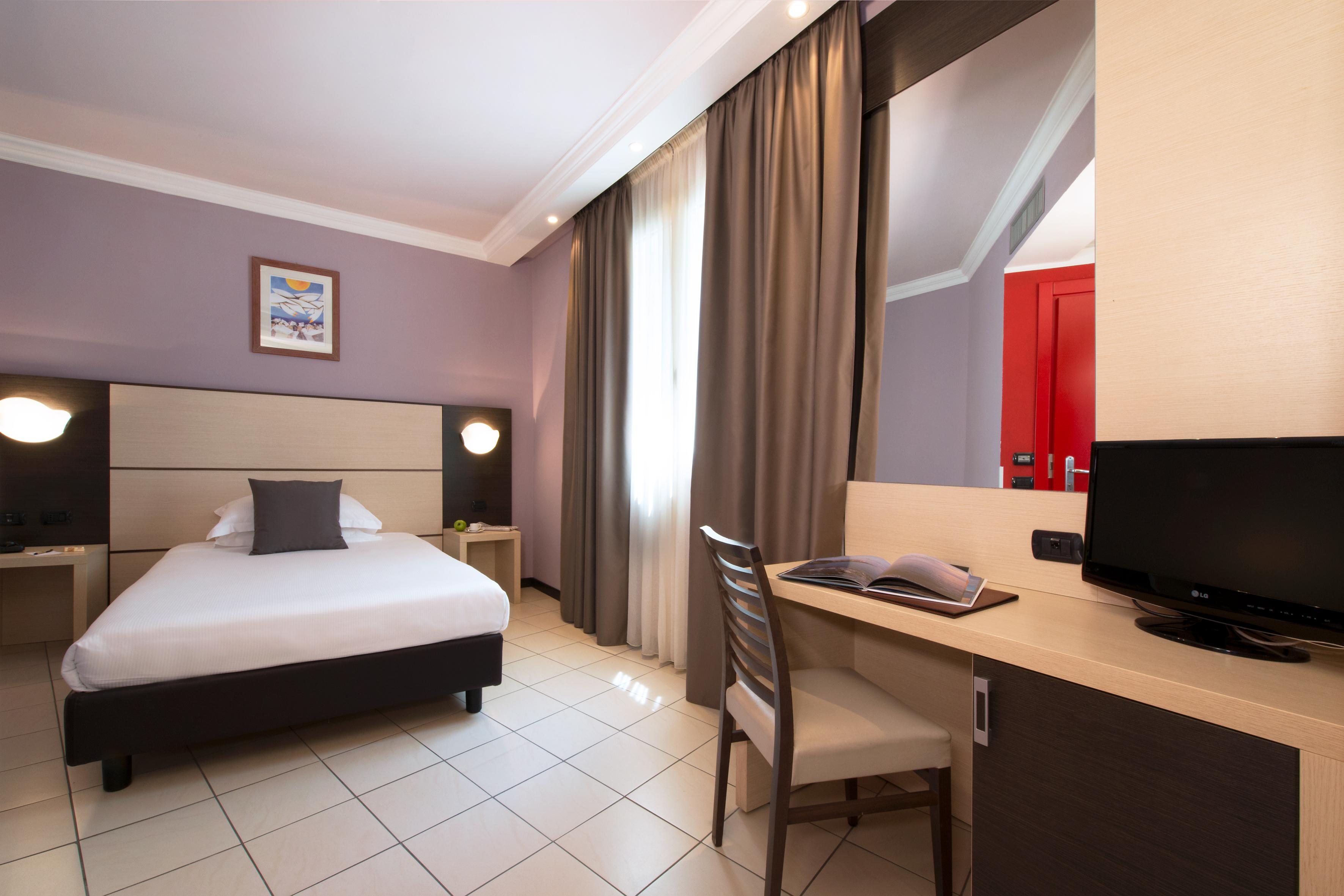 Cdh Hotel Специя Екстериор снимка