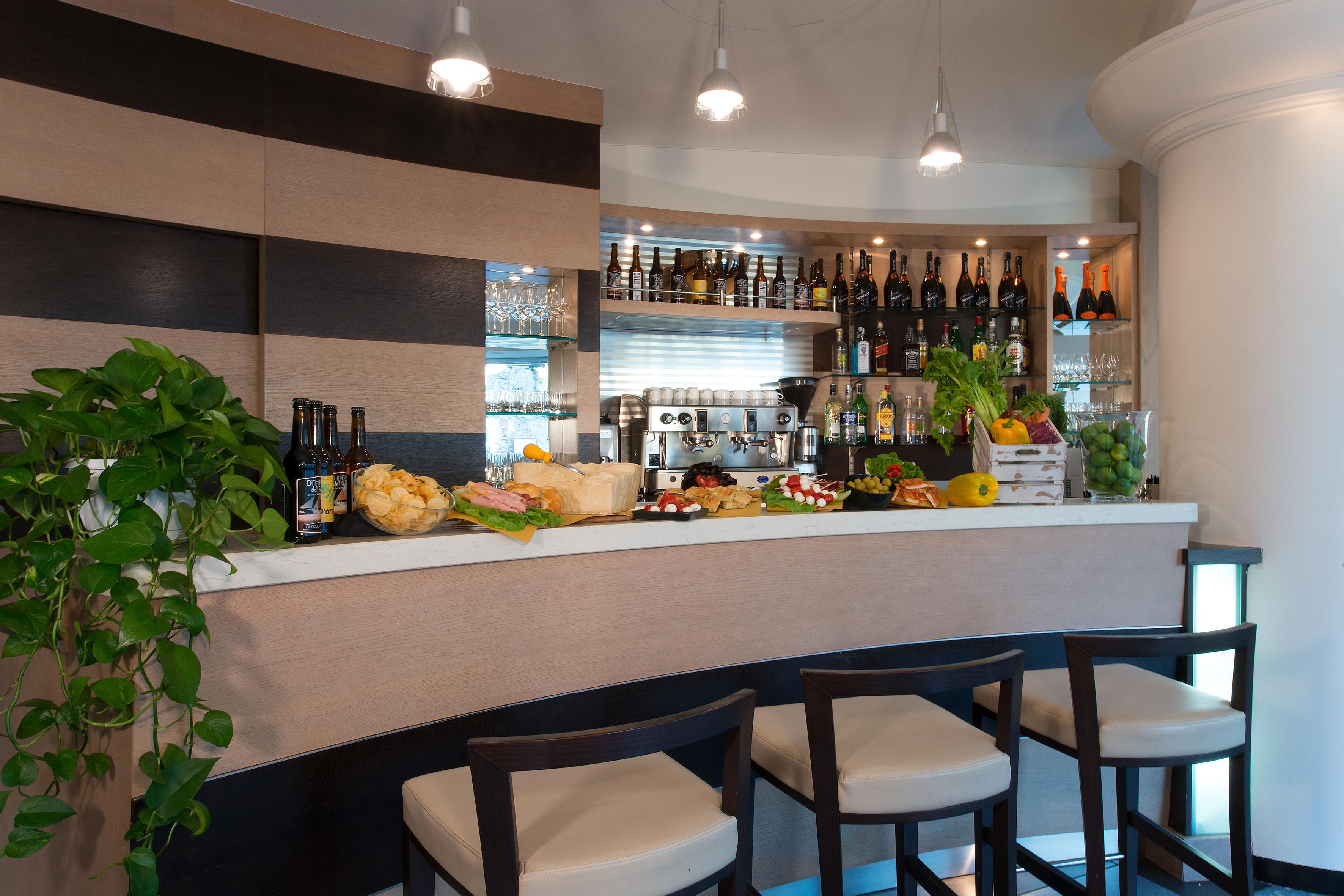 Cdh Hotel Специя Екстериор снимка