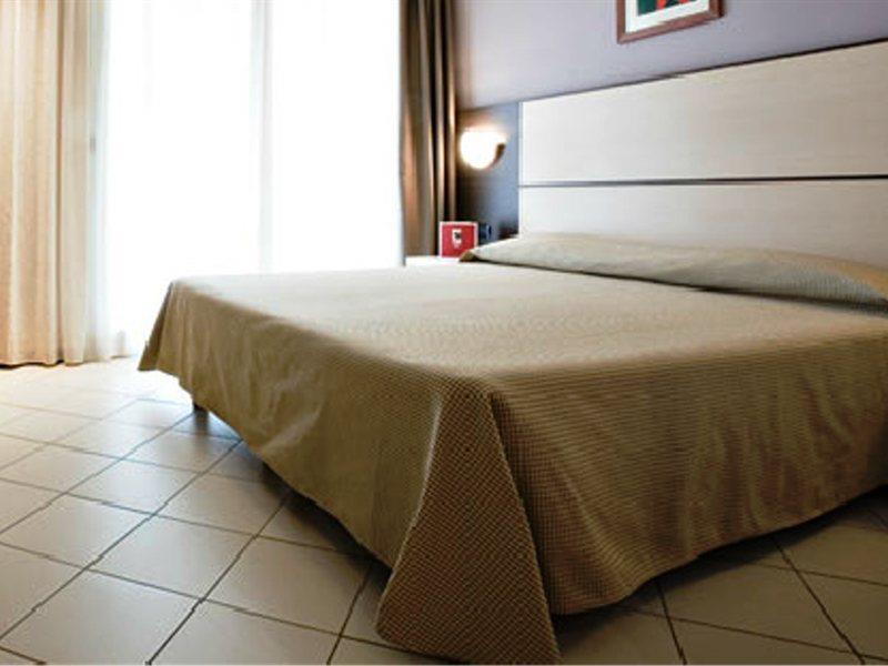 Cdh Hotel Специя Екстериор снимка