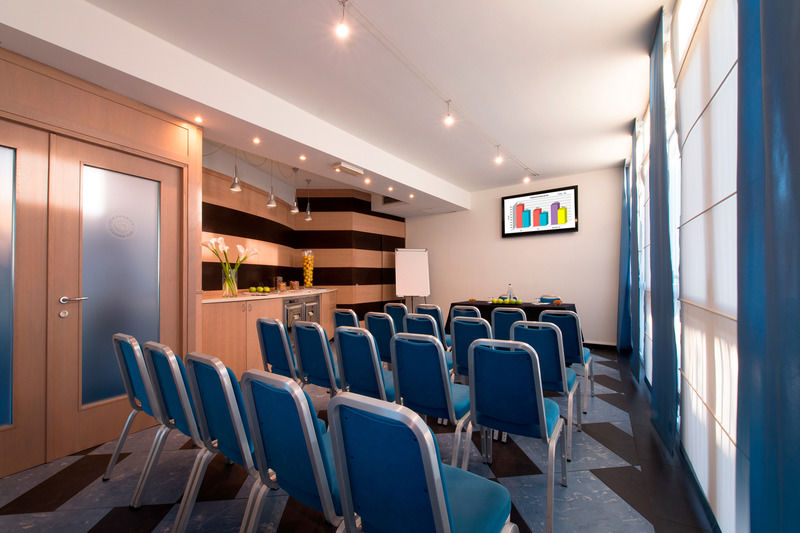 Cdh Hotel Специя Екстериор снимка