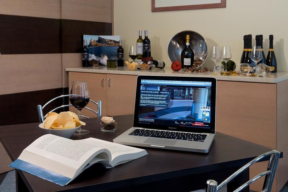 Cdh Hotel Специя Екстериор снимка
