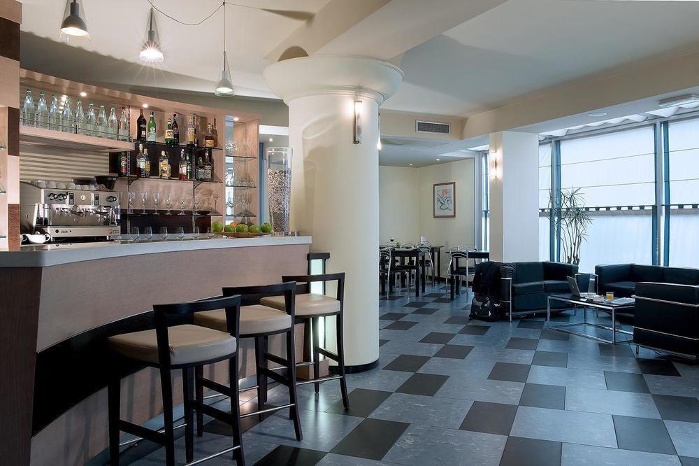 Cdh Hotel Специя Екстериор снимка