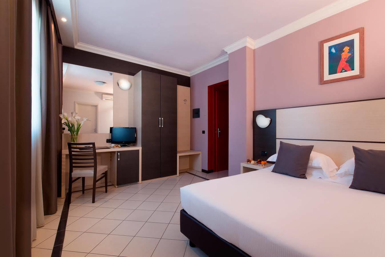 Cdh Hotel Специя Екстериор снимка